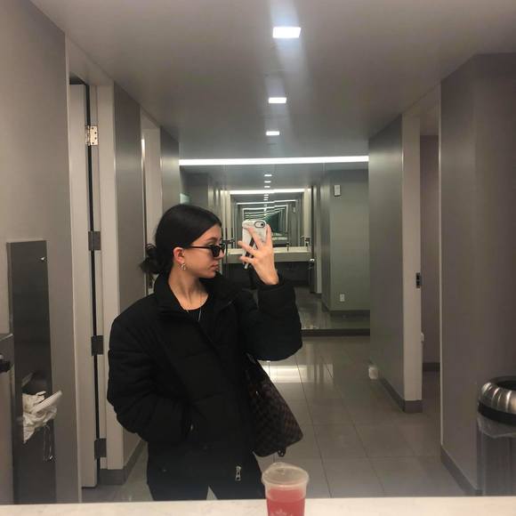 Meet your Posher, Emily - Picture 1 of 1